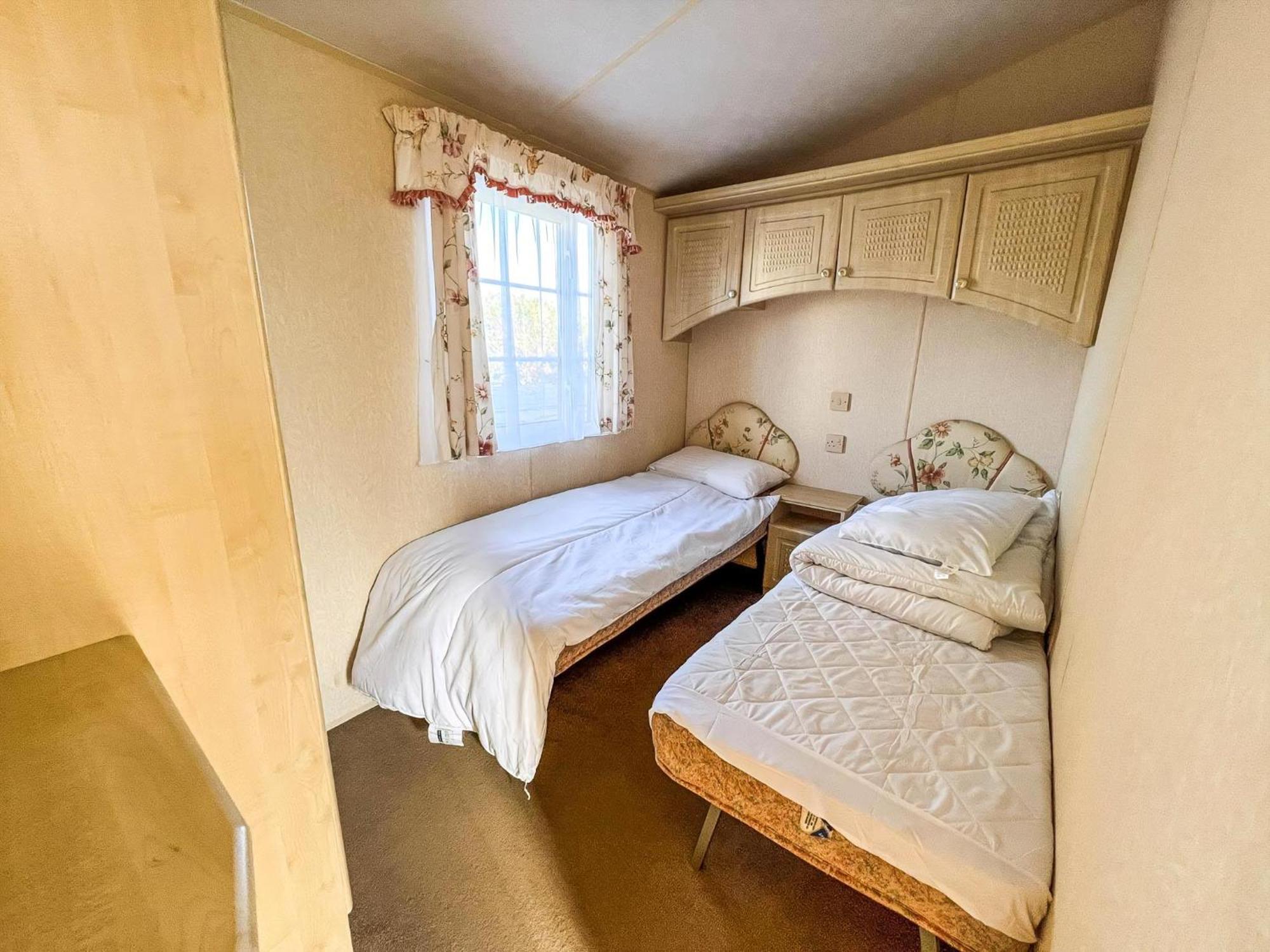 6 Berth Dog Friendly Caravan In Hunstanton, Minutes From The Beach Ref 13013L Eksteriør billede